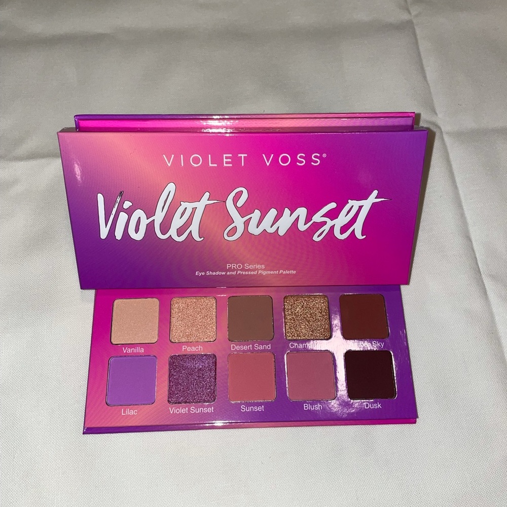2/$25 Violet Voss